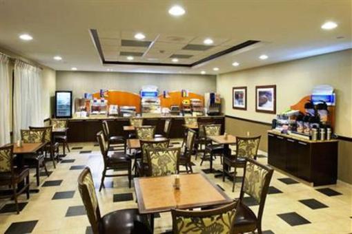 фото отеля Holiday Inn Express Philadelphia Airport