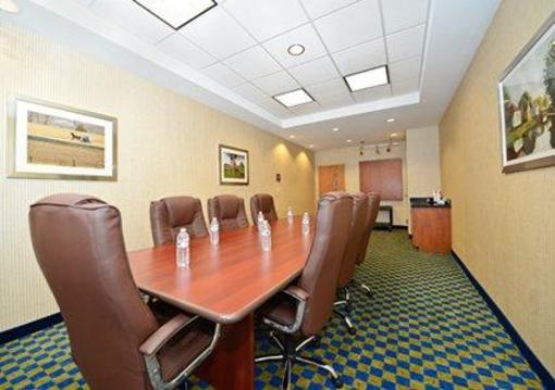 фото отеля Comfort Suites Amish Country