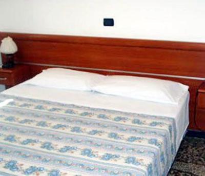 фото отеля Hotel Le Tre Stazioni Genoa