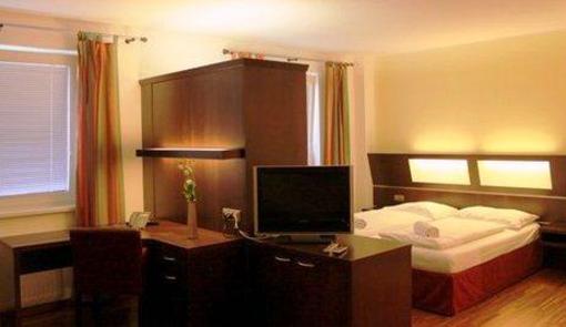 фото отеля Bed & Breakfast Airport