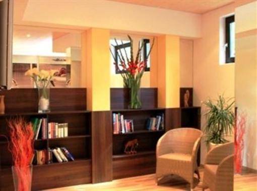 фото отеля Bed & Breakfast Airport