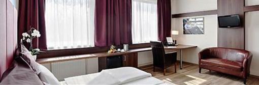 фото отеля Bed & Breakfast Airport