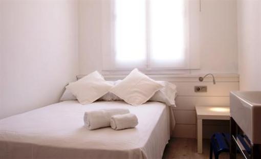 фото отеля Hostal Express