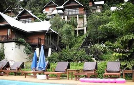 фото отеля Phitharom Phi Phi Resort
