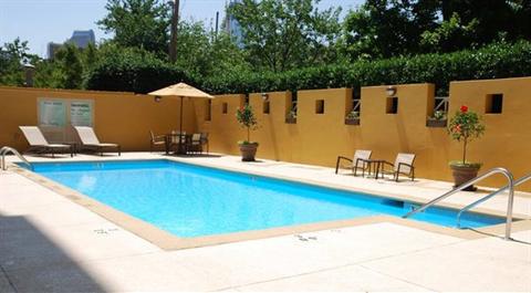 фото отеля DoubleTree by Hilton Hotel Charlotte - Gateway Village