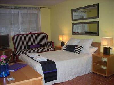 фото отеля Azure Guest Villa