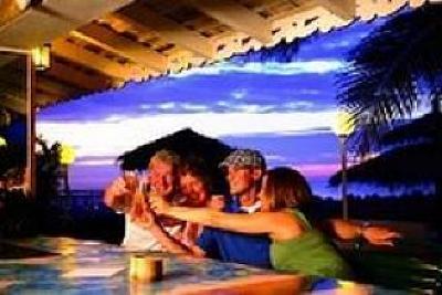 фото отеля Club Ambiance Hotel Runaway Bay