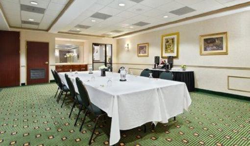 фото отеля Courtyard by Marriott Indianapolis at the Capitol
