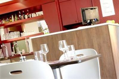 фото отеля Campanile Avignon Sud Montfavet La Cristole Hotel