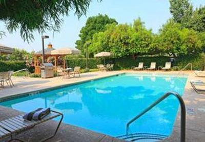 фото отеля Courtyard by Marriott Fresno Airport