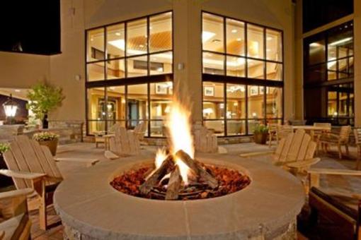 фото отеля Holiday Inn Resort Turf Lake George