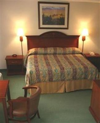 фото отеля Summer Bay's Crown Pointe Lodge