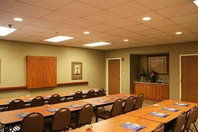 фото отеля Hampton Inn Pell City
