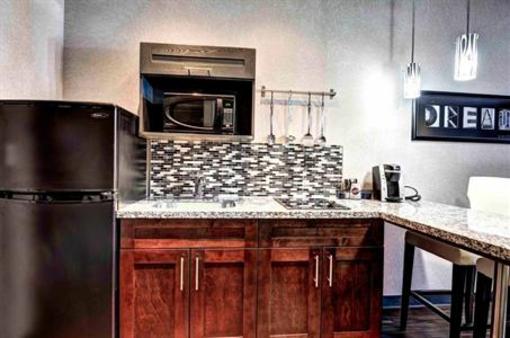 фото отеля Home Inn & Suites Yorkton