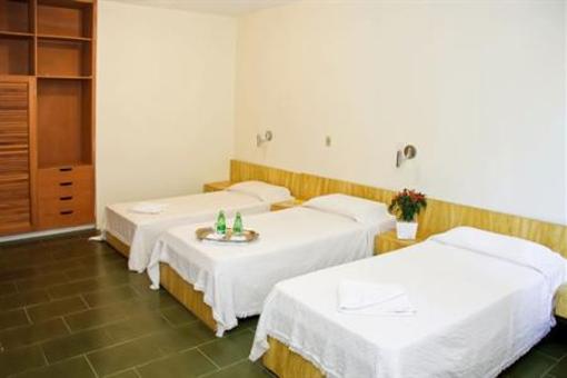 фото отеля Cris Hotel