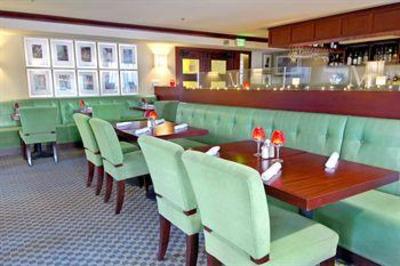 фото отеля Moorpark Hotel