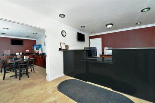 фото отеля Americas Best Value Inn Adelanto Victorville