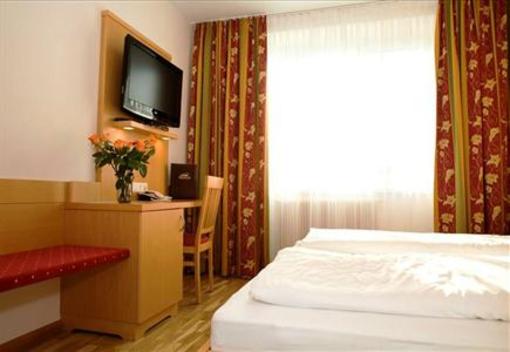 фото отеля Landhotel Schwabenhof