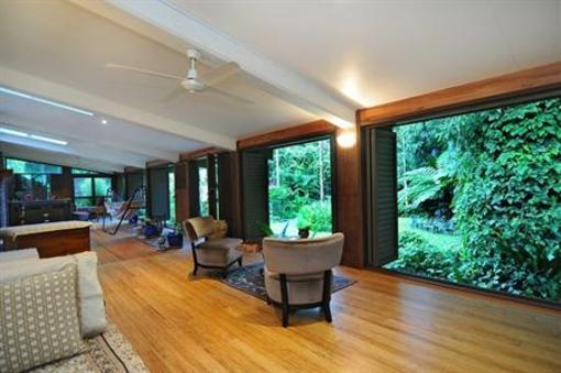 фото отеля Cow Bay Homestay