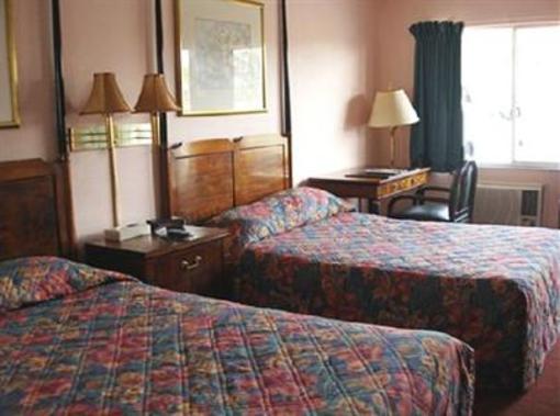 фото отеля Red Carpet Inn East Kissimmee
