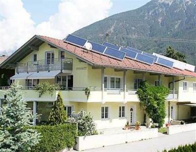 фото отеля Landhaus Schopf Apartment Arzl im Pitztal