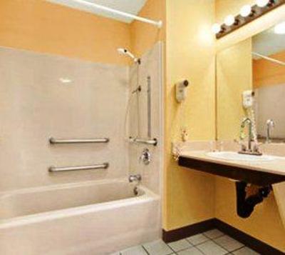 фото отеля Baymont Inn & Suites Orangeburg