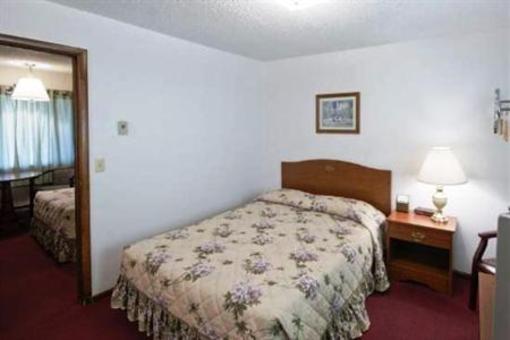 фото отеля Colwell Americas Best Value Inn