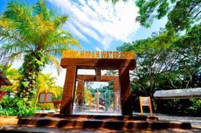 фото отеля Bukit Merah Laketown Resort