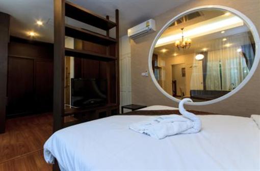 фото отеля Inlove @ Surin Resort