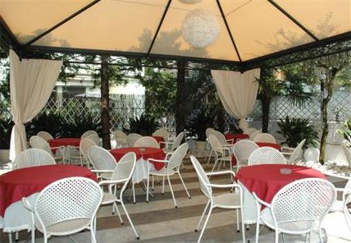 фото отеля Hotel La Perla Riva del Garda
