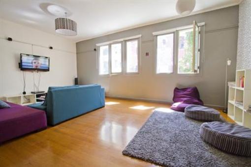 фото отеля Hostal Forestal Santiago