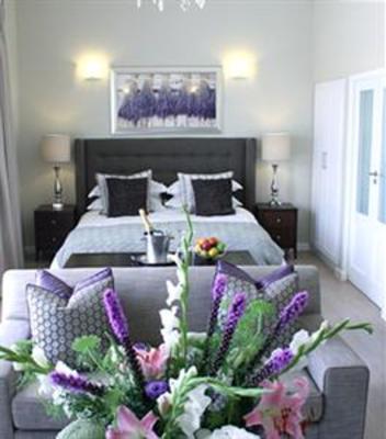 фото отеля Lavender Farm Guest House Franschhoek