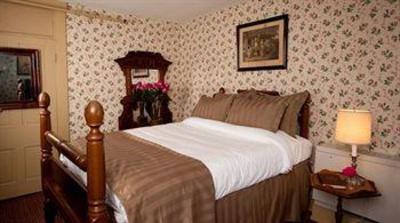 фото отеля The Golden Lamb Inn