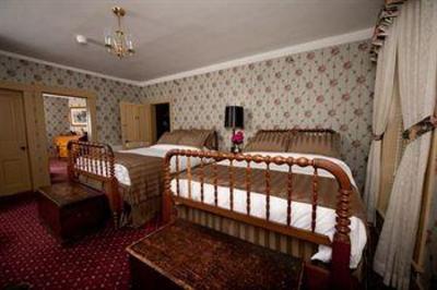 фото отеля The Golden Lamb Inn