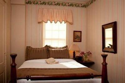 фото отеля The Golden Lamb Inn