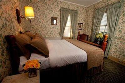 фото отеля The Golden Lamb Inn