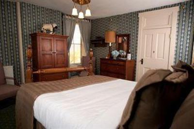 фото отеля The Golden Lamb Inn