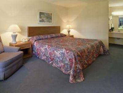 фото отеля Super 8 Houston / Brookhollow / NW