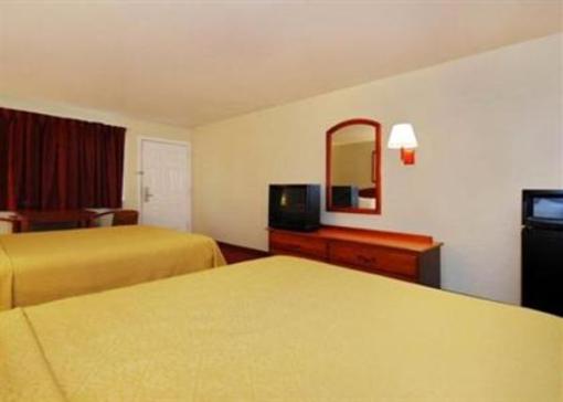 фото отеля Super 8 San Antonio at I-10