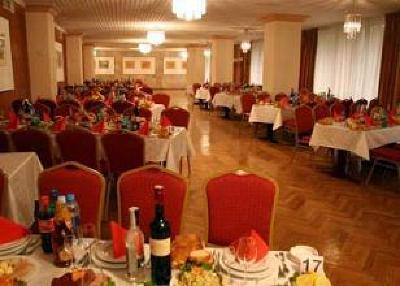 фото отеля Ani Plaza Hotel