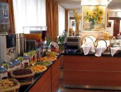 фото отеля Ani Plaza Hotel