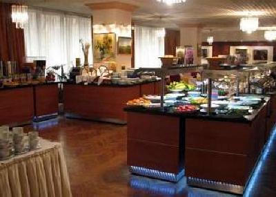фото отеля Ani Plaza Hotel