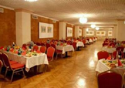 фото отеля Ani Plaza Hotel