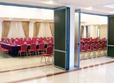 фото отеля Ani Plaza Hotel