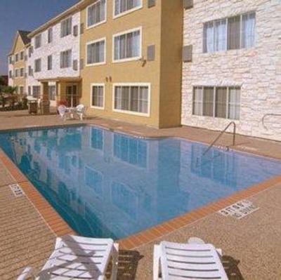фото отеля Mainstay Suites