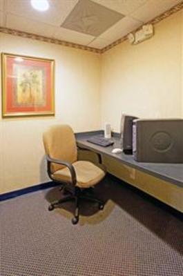 фото отеля Holiday Inn Express Hotel & Suites Orangeburg