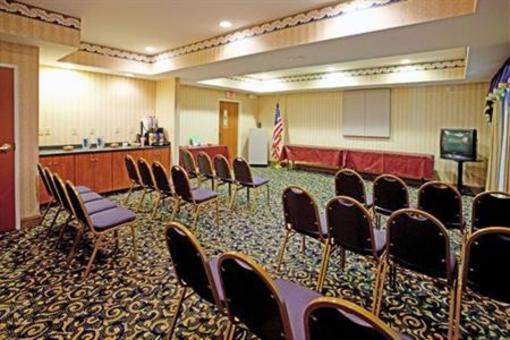 фото отеля Holiday Inn Express Hotel & Suites Orangeburg