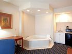 фото отеля Holiday Inn Express Hotel & Suites Orangeburg