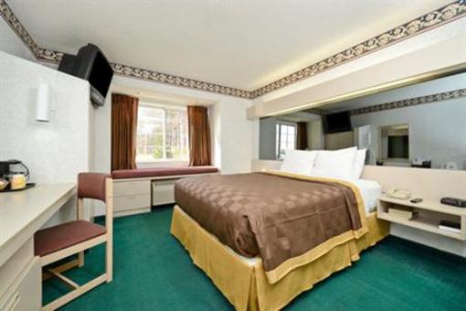 фото отеля Americas Best Value Inn & Suites Sunbury