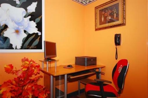 фото отеля Americas Best Value Inn & Suites Sunbury